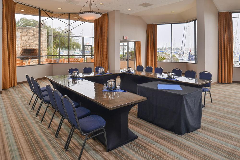 Holiday Inn Express Hotel & Suites Ventura Harbor By Ihg Exteriör bild