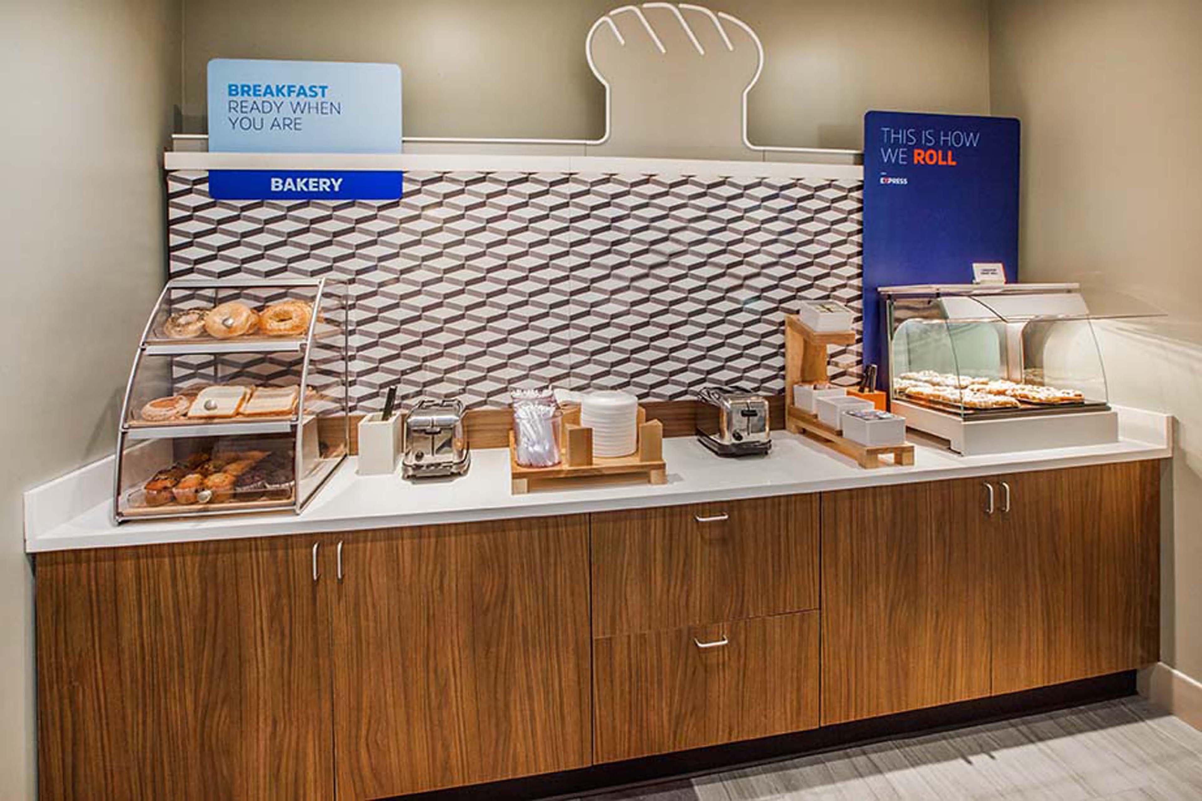 Holiday Inn Express Hotel & Suites Ventura Harbor By Ihg Exteriör bild