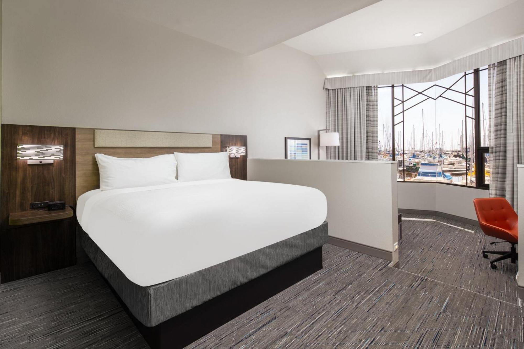 Holiday Inn Express Hotel & Suites Ventura Harbor By Ihg Exteriör bild