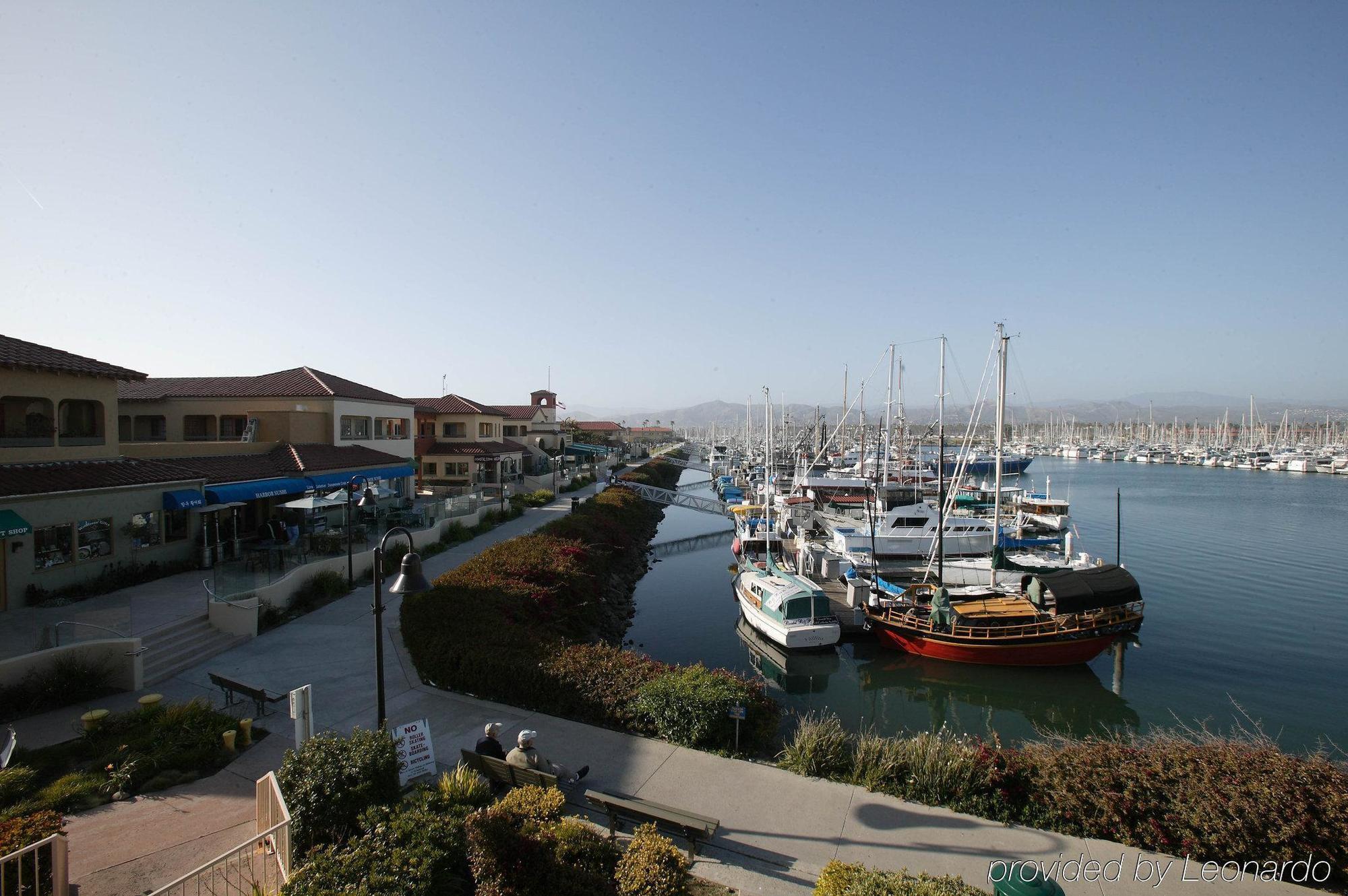 Holiday Inn Express Hotel & Suites Ventura Harbor By Ihg Exteriör bild