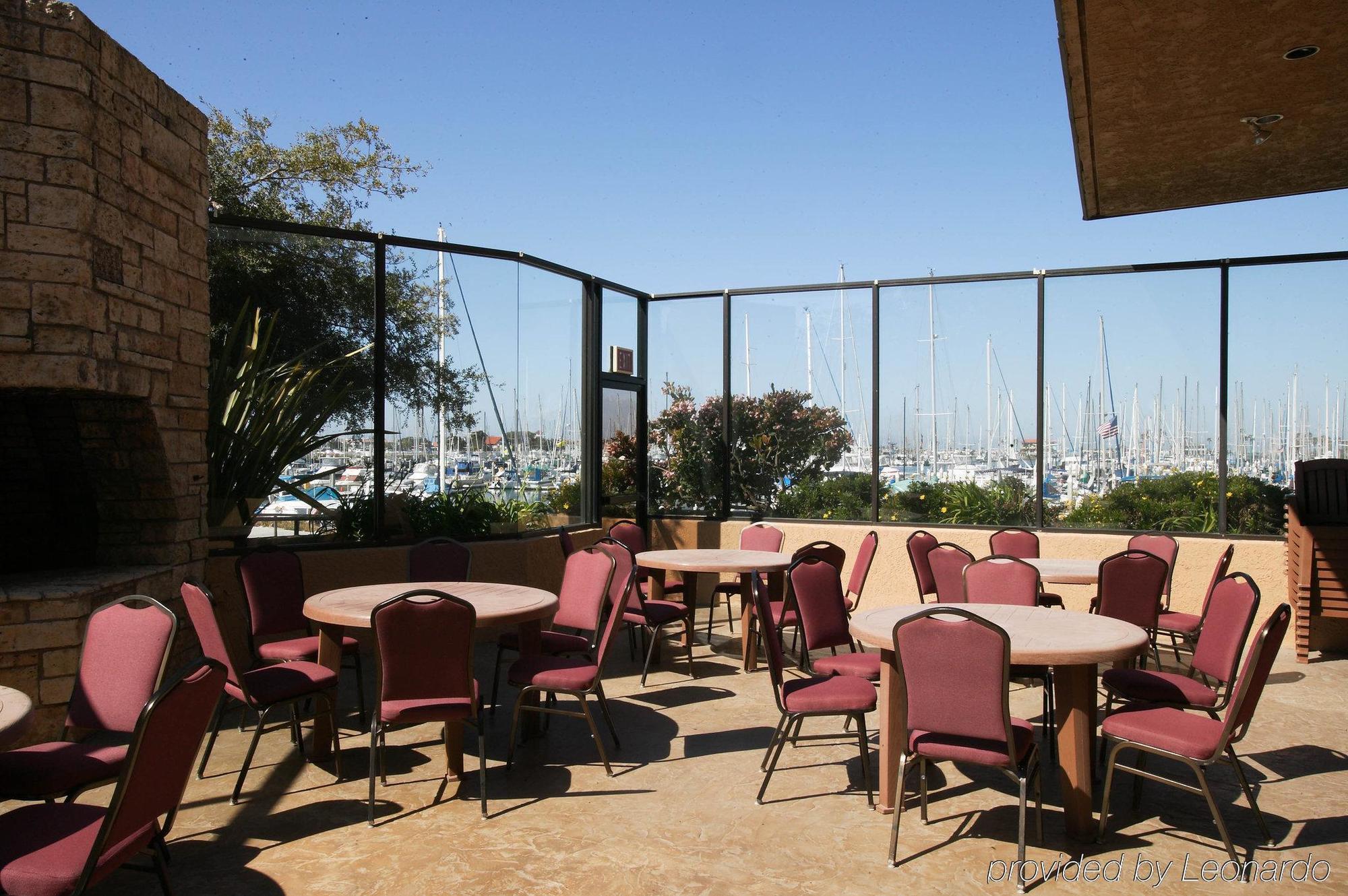 Holiday Inn Express Hotel & Suites Ventura Harbor By Ihg Exteriör bild