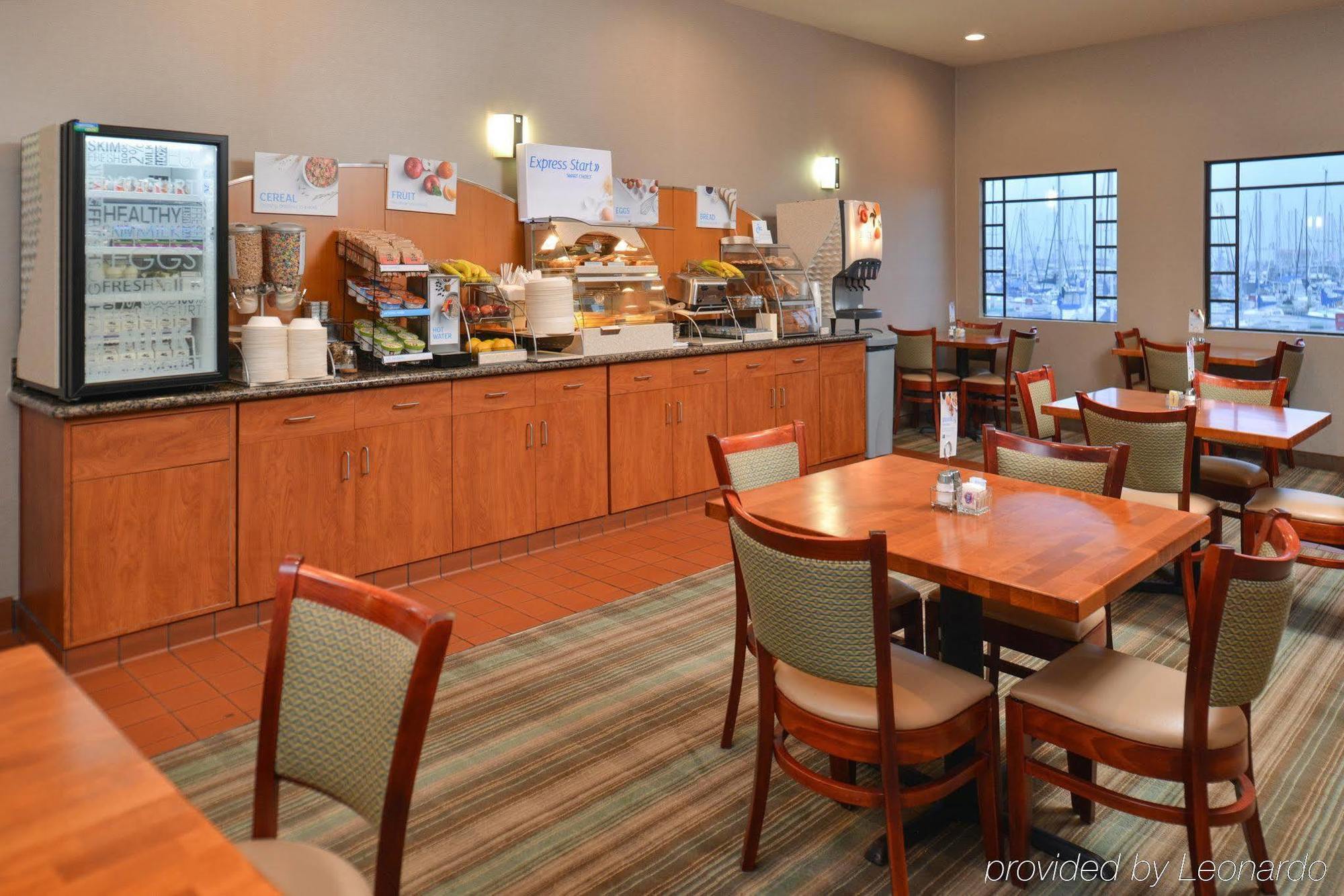 Holiday Inn Express Hotel & Suites Ventura Harbor By Ihg Exteriör bild