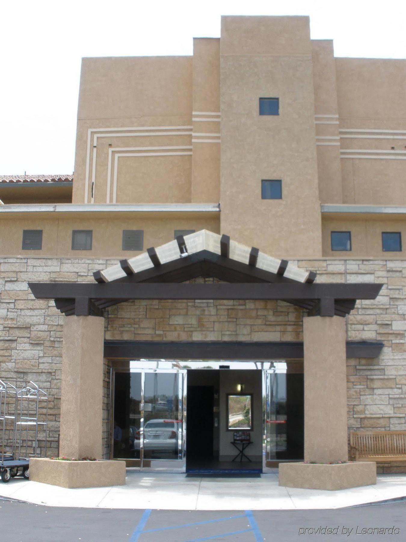 Holiday Inn Express Hotel & Suites Ventura Harbor By Ihg Exteriör bild