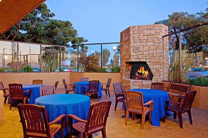 Holiday Inn Express Hotel & Suites Ventura Harbor By Ihg Exteriör bild